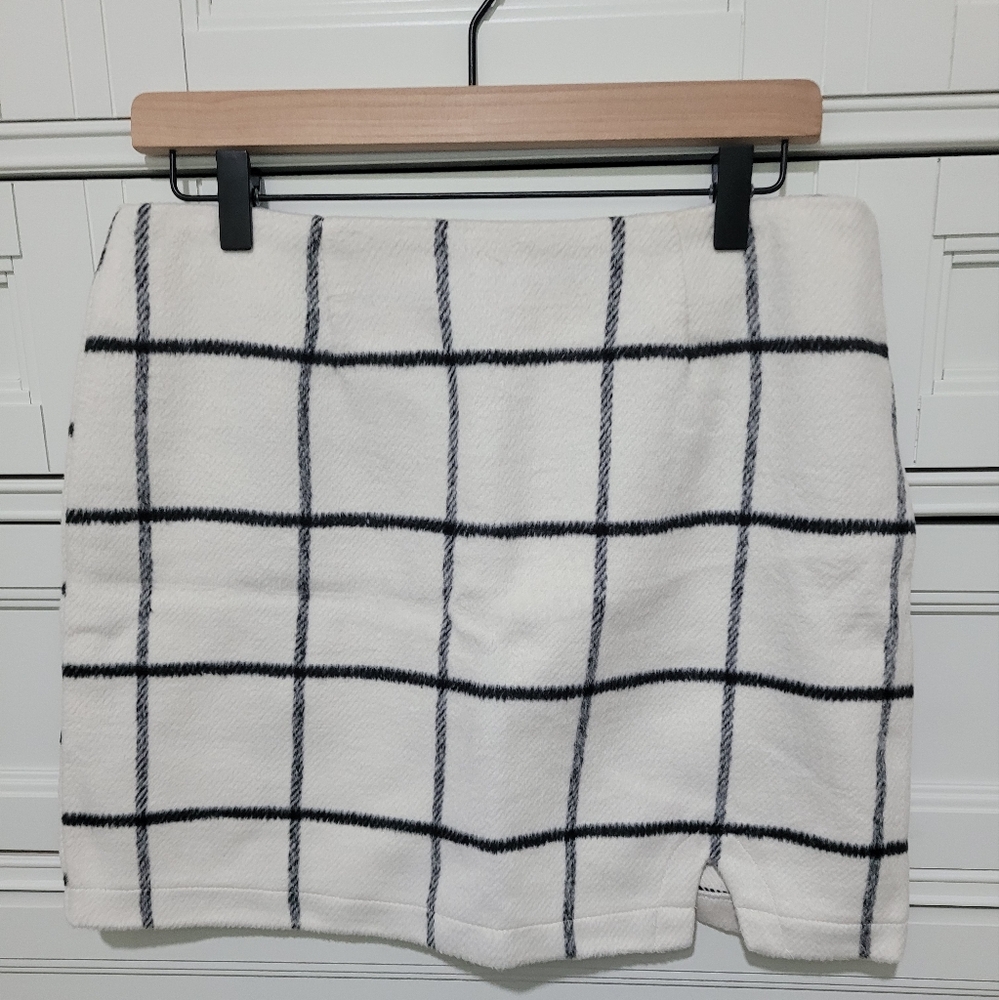 Lulus M skirt